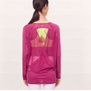 Lululemon long sleeve Yoga split back shirt size 10( M/L)